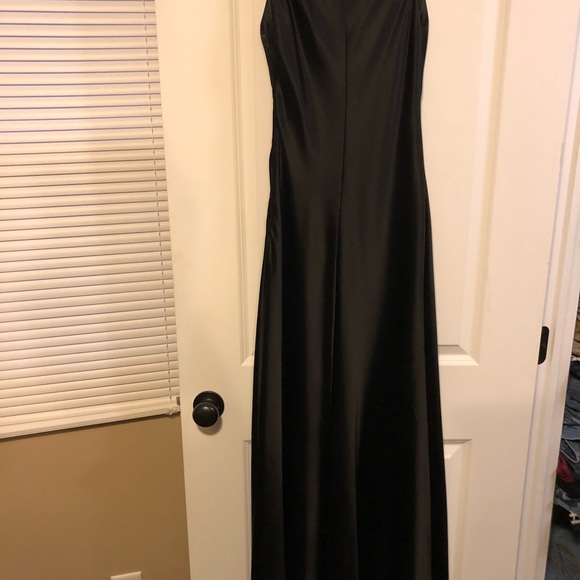 Long black evening gown - Picture 5 of 5